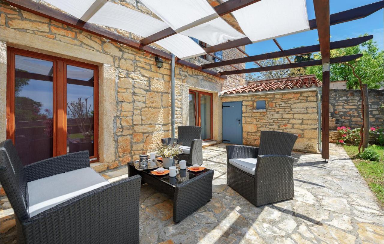 Cozy Home In Pamici With Kitchen Exterior foto