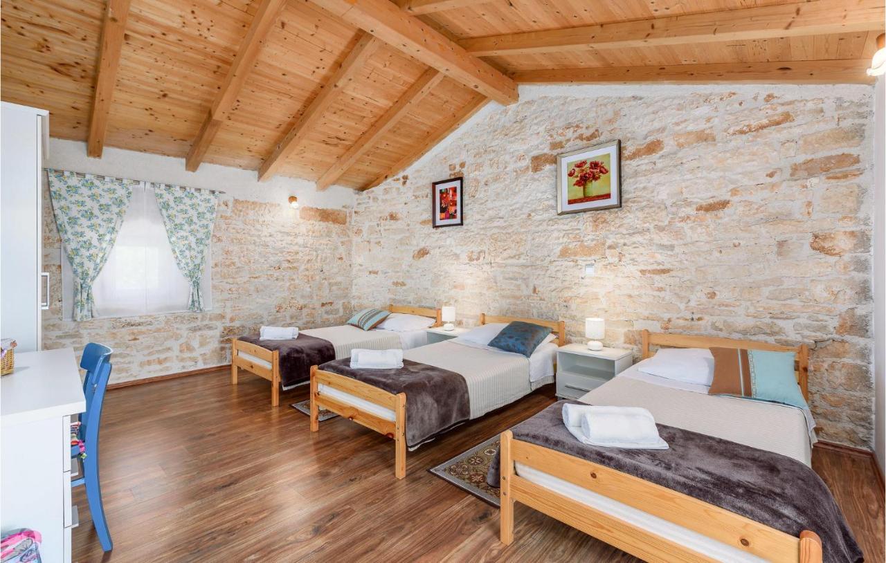 Cozy Home In Pamici With Kitchen Exterior foto