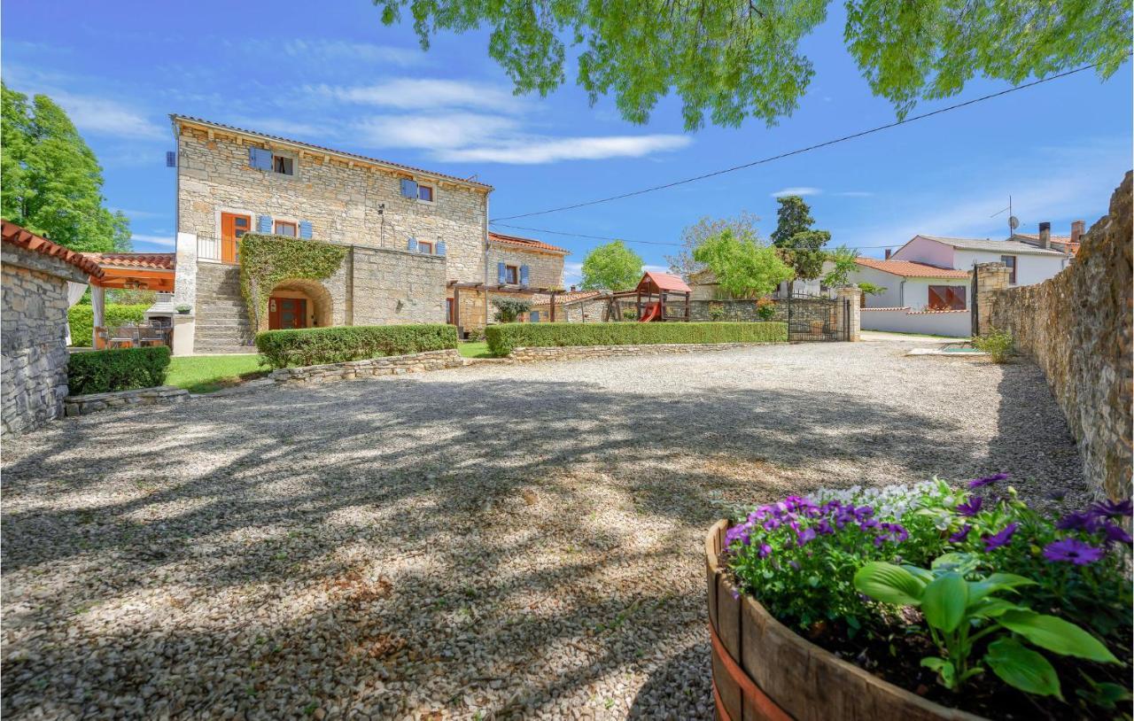Cozy Home In Pamici With Kitchen Exterior foto