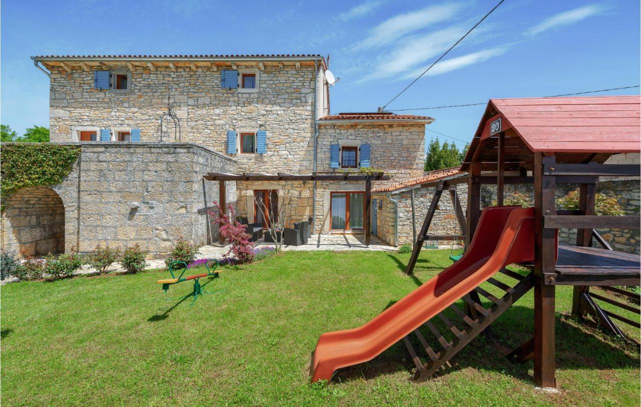 Cozy Home In Pamici With Kitchen Exterior foto