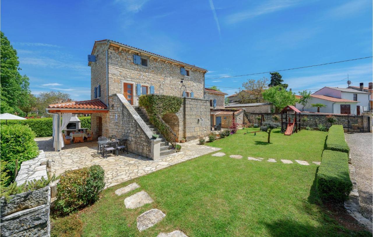 Cozy Home In Pamici With Kitchen Exterior foto