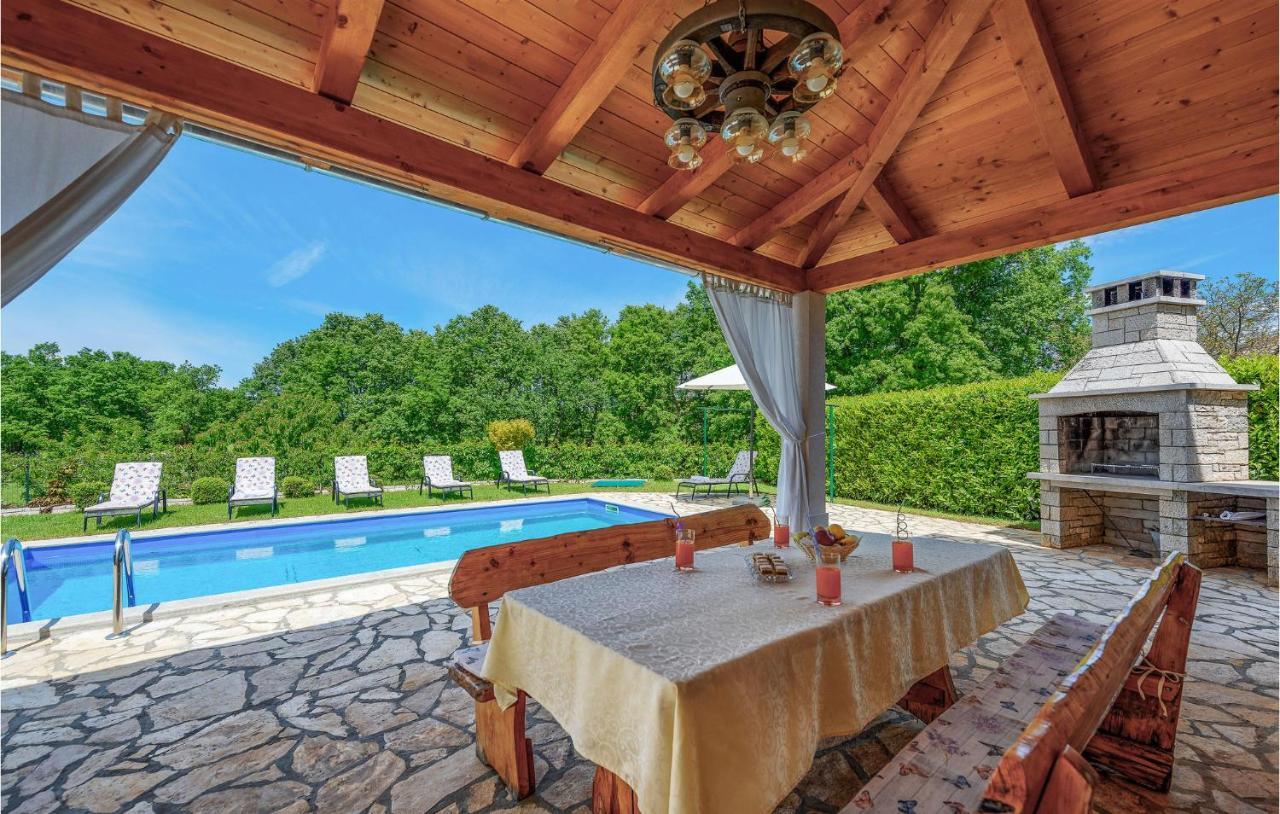 Cozy Home In Pamici With Kitchen Exterior foto