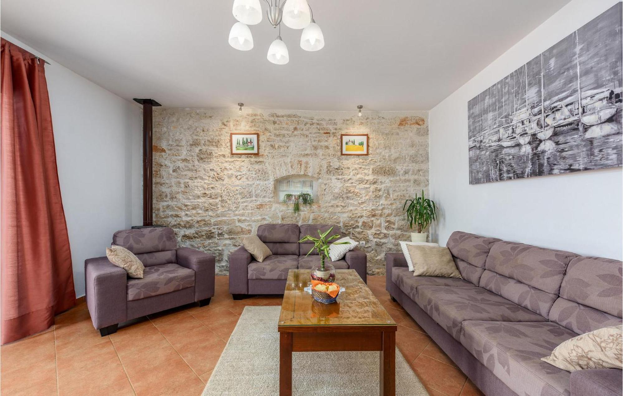 Cozy Home In Pamici With Kitchen Exterior foto